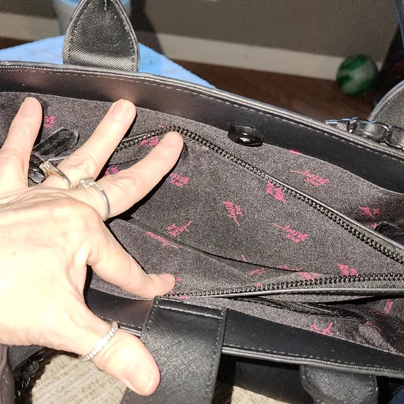 Betsey Johnson Black Bow-Embossed Tote - Picture 12 of 16